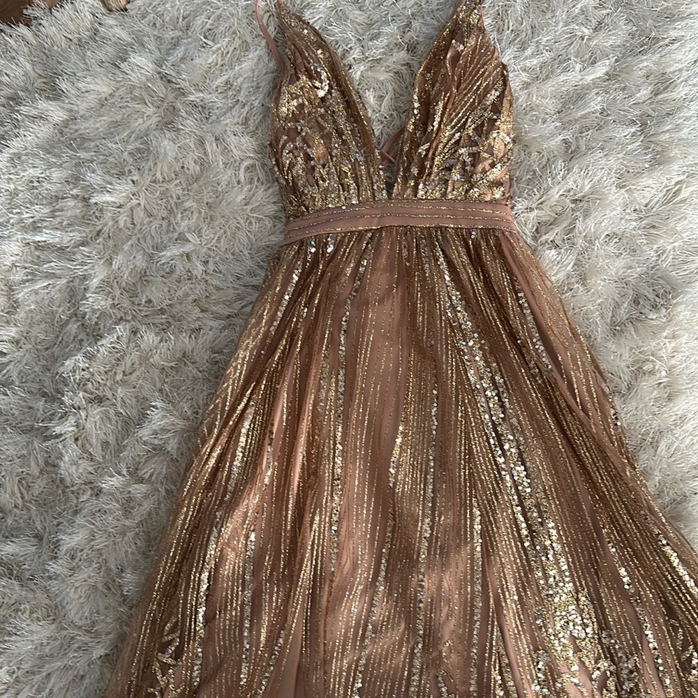 SPARKLY NUDE & GOLD DRESS